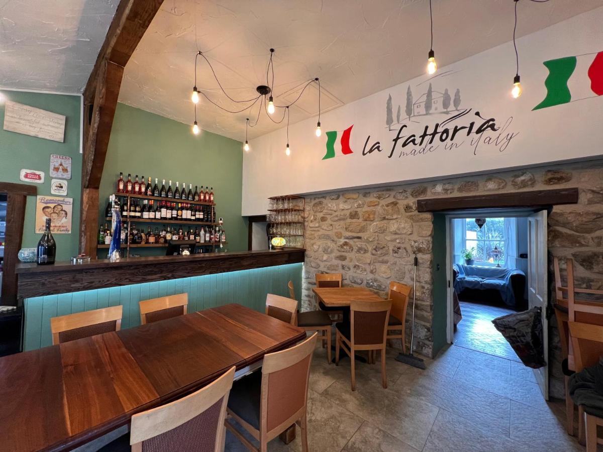 La Fattoria Acomodação com café da manhã Durham Exterior foto
